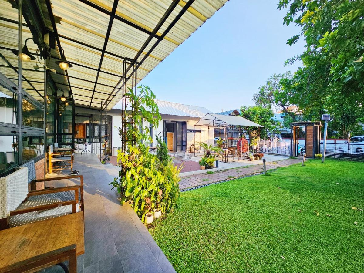 צ'יאנג מאי Sherloft Home & Hostel מראה חיצוני תמונה