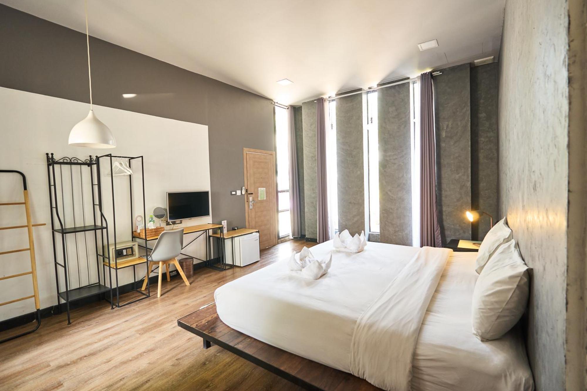 צ'יאנג מאי Sherloft Home & Hostel חדר תמונה