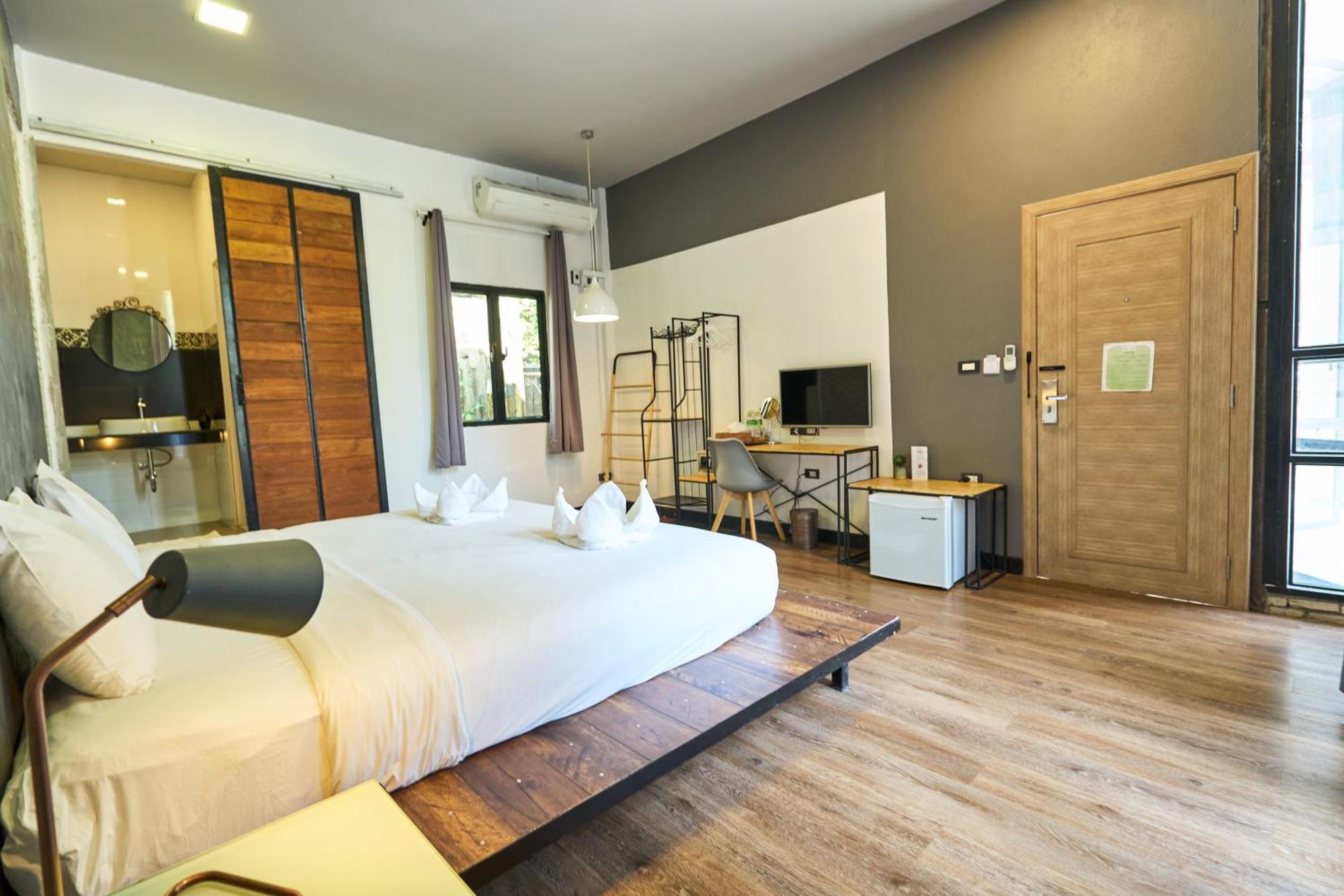 צ'יאנג מאי Sherloft Home & Hostel חדר תמונה