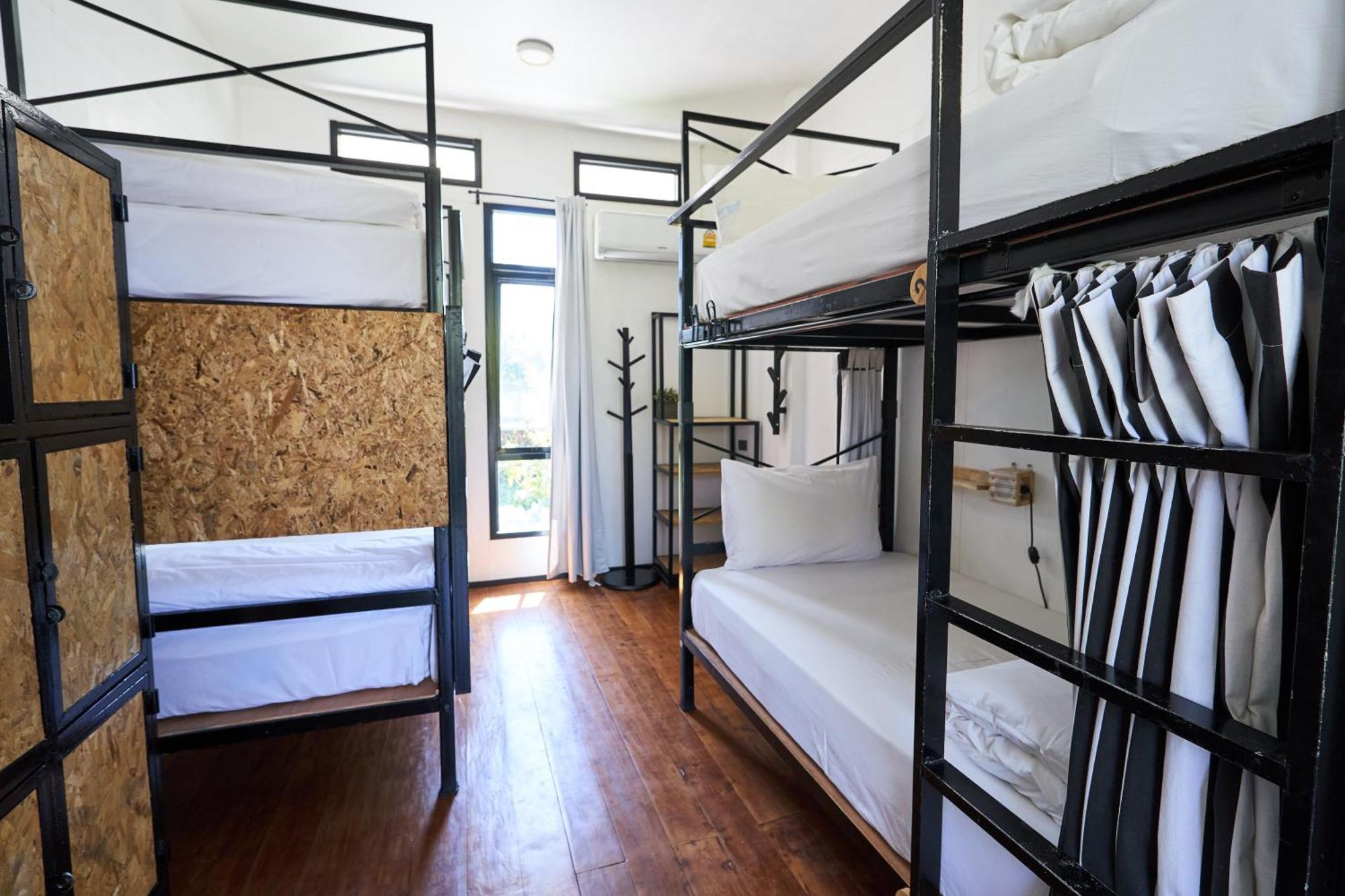 צ'יאנג מאי Sherloft Home & Hostel חדר תמונה