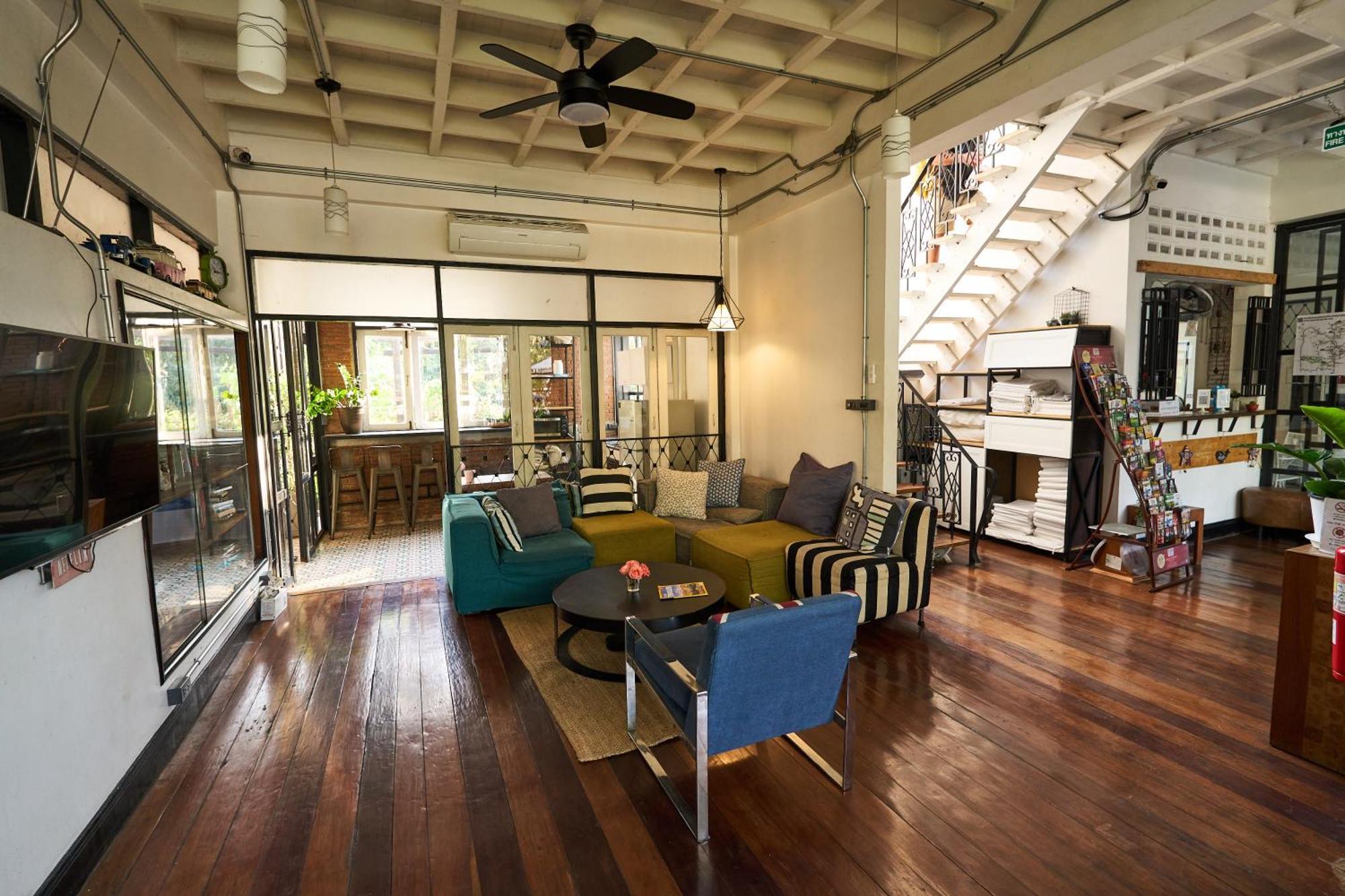 צ'יאנג מאי Sherloft Home & Hostel מראה חיצוני תמונה
