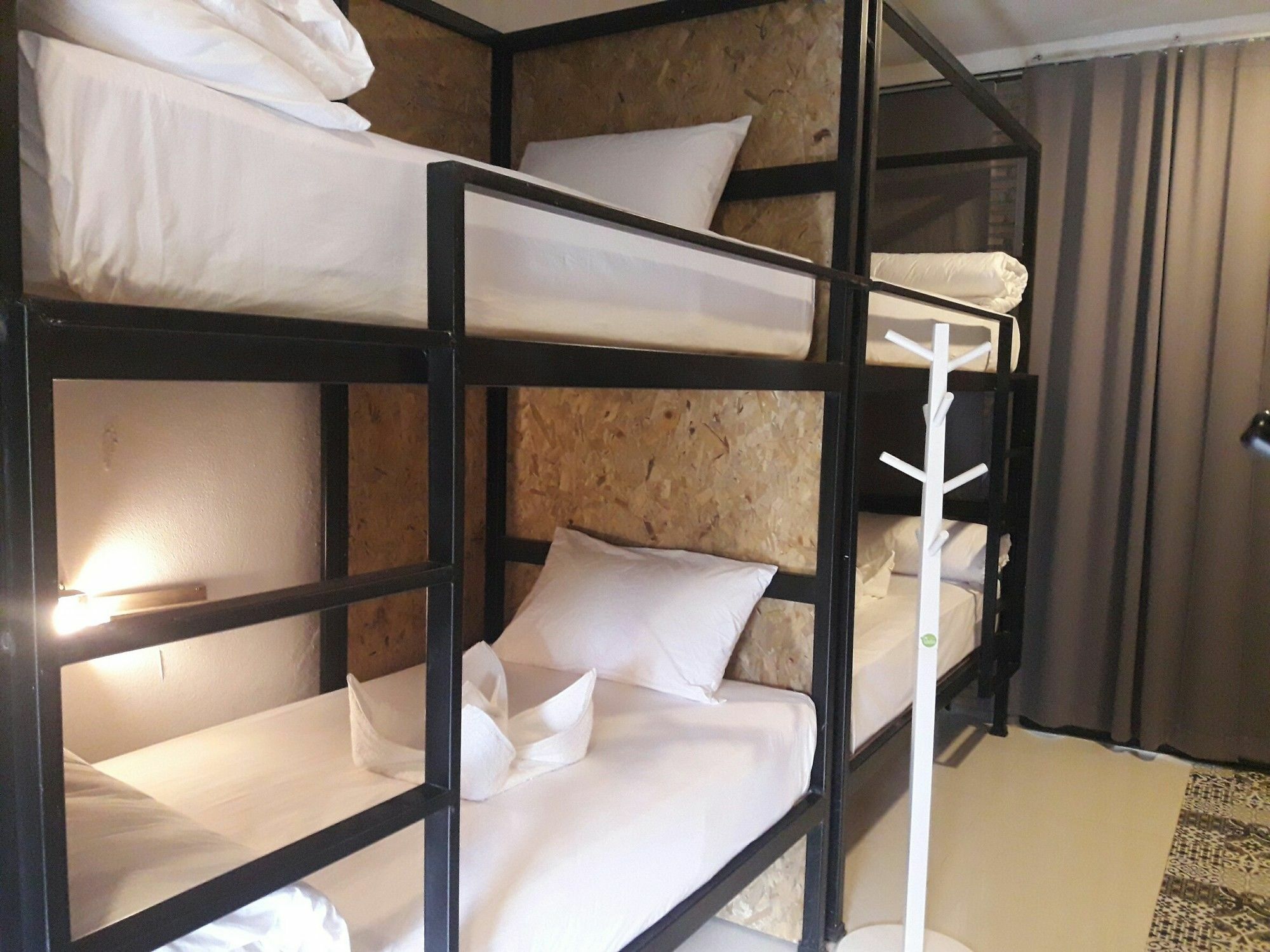 צ'יאנג מאי Sherloft Home & Hostel מראה חיצוני תמונה
