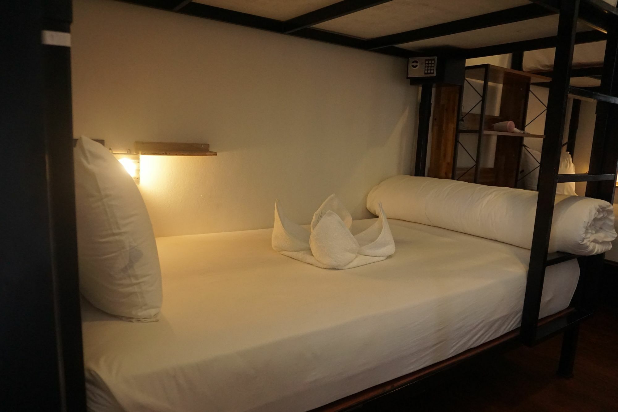 צ'יאנג מאי Sherloft Home & Hostel מראה חיצוני תמונה